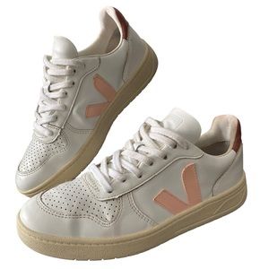 Veja Women V10 Dried Petal Sneaker Size EUR 38 US 7
